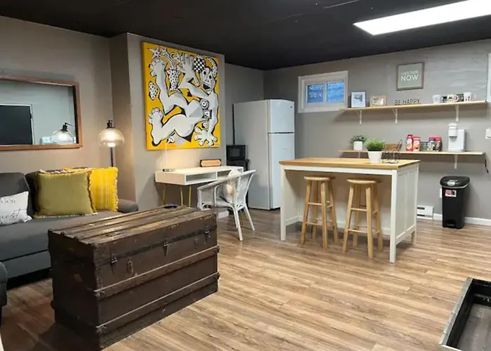 Crew Housing Sleeps 28 7br With 15 Beds And 4 Baths *