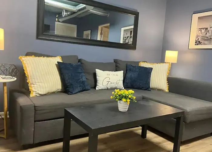 Crew Housing Sleeps 28 7br With 15 Beds And 4 Baths * Pittsburgh
