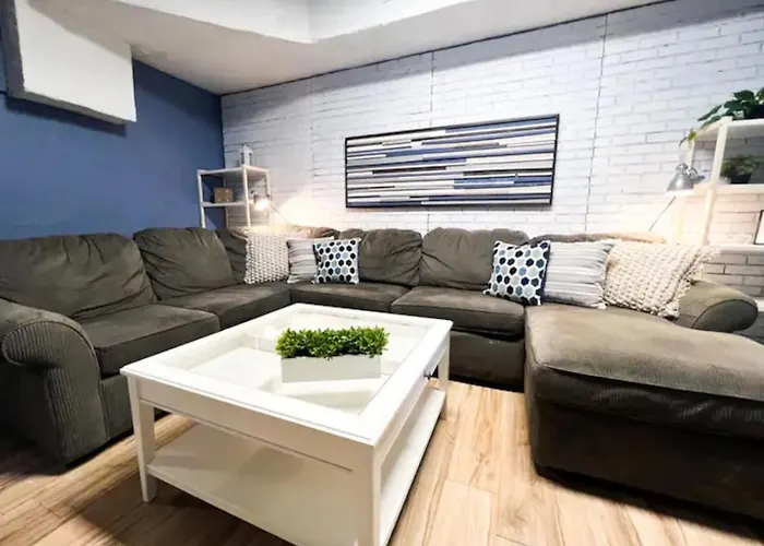 Crew Housing Sleeps 28 7br With 15 Beds And 4 Baths Apartment