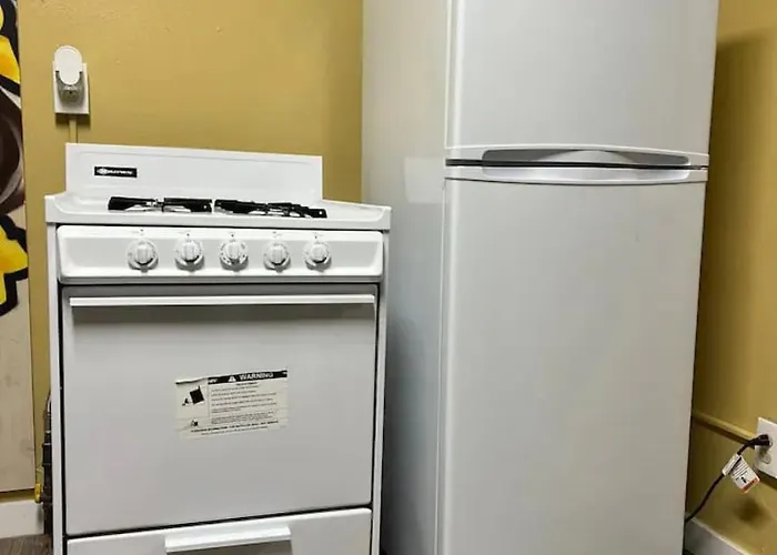 Apartment Crew Housing Sleeps 28 7br With 15 Beds And 4 Baths *