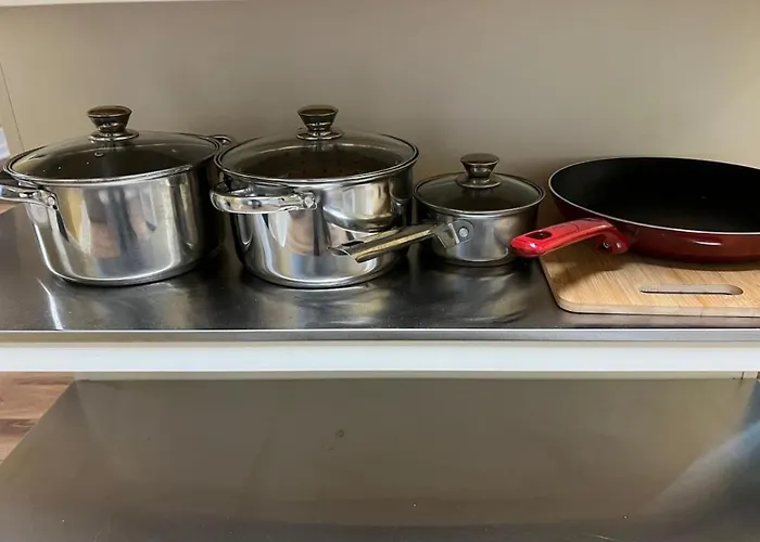 Apartment Crew Housing Sleeps 28 7br With 15 Beds And 4 Baths Pittsburgh